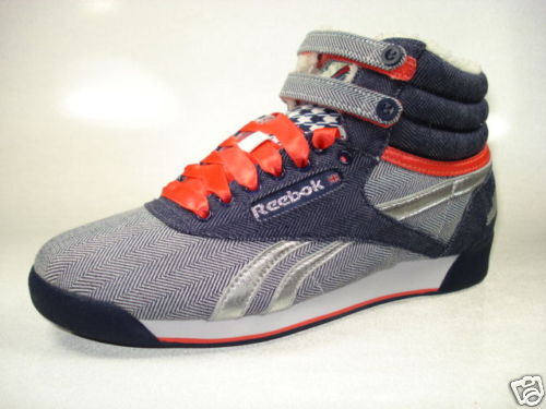 Reebok Freestyle City Exclusives London Wmnn Size 9.5  