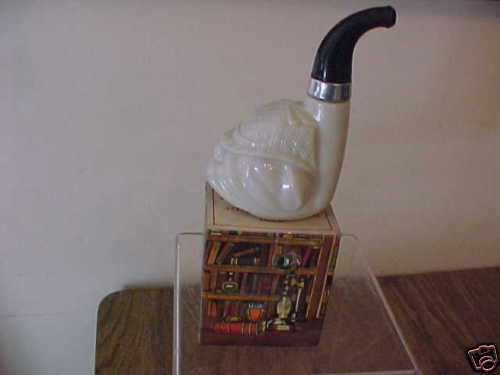 avon bulldog pipe bottle with the box it come in nice  