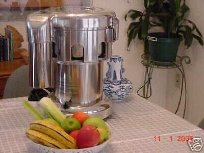 VEGETABLE/ FRUIT JUICER HEAVY DUTY UJC 750 NEW IN BOX  