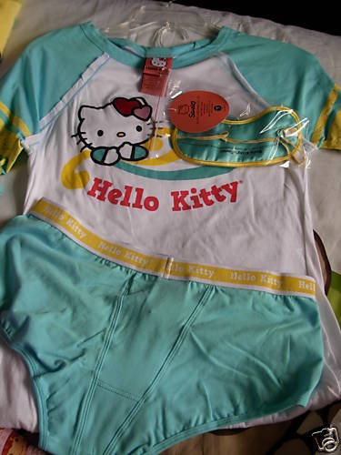 HELLO KITTY 3 PC SLEEP WEAR NWT JUNIORS SIZE LARGE  